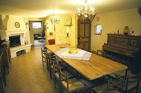 Si Près des Prés : Chambres d'hotes/B&B proche de Marre