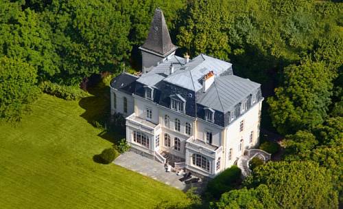 Château de la Marine : Chambres d'hotes/B&B proche de Bellebrune
