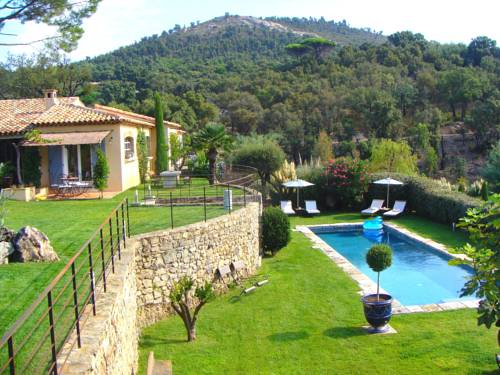 Bastide de Beaucas : Chambres d'hotes/B&B proche de Le Plan-de-la-Tour