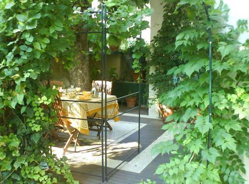 L'Astrée : Chambres d'hotes/B&B proche de Mas-Blanc-des-Alpilles