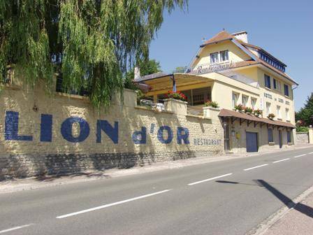 Hôtel Villa du Lion D'or : Hotel proche de Neuilly-l'Évêque