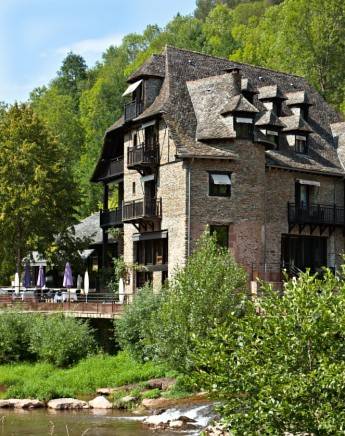 Hôtel-Restaurant Hervé Busset - Domaine de Cambelong : Hotel proche de Villefranche-de-Rouergue