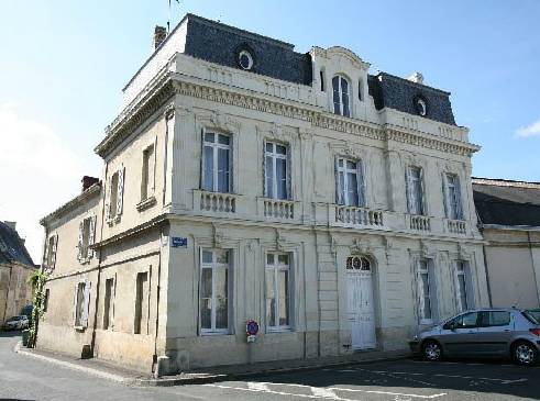 Hotel Particulier des Arènes : Chambres d'hotes/B&B proche de Saulgé-l'Hôpital