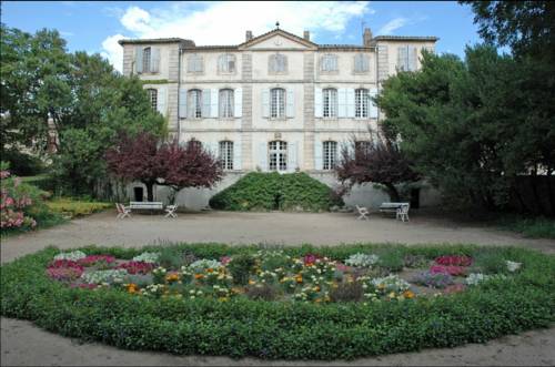 Château de la Condamine : Chambres d'hotes/B&B proche de Maruéjols-lès-Gardon
