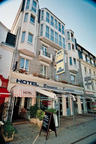 Hotel Les Arcades : Hotel proche de Hénanbihen