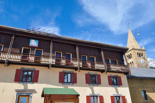 Hôtel La Rafale : Hotel proche d'Aiguilles