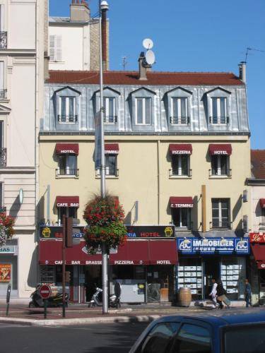 Loc'Appart Terminus Hôtel Résidence : Hotel proche de Bois-Colombes