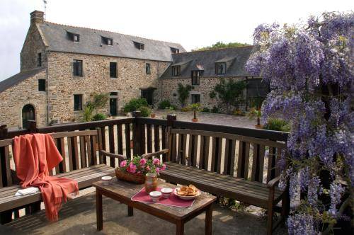 Manoir De Rigourdaine : Hotel proche de Châteauneuf-d'Ille-et-Vilaine