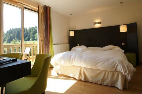 Hôtel-Restaurant L'Etang du Moulin : Hotel proche de Le Barboux