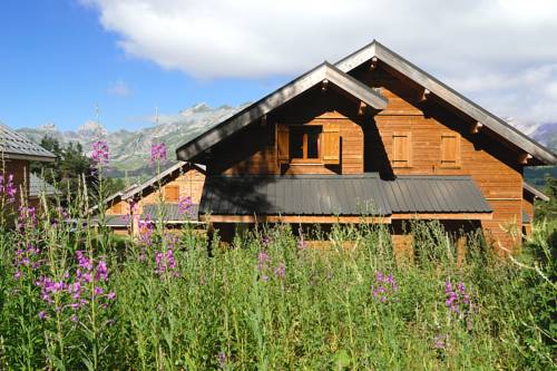 Madame Vacances Résidence La Crête du Berger : Residence proche de Les Costes