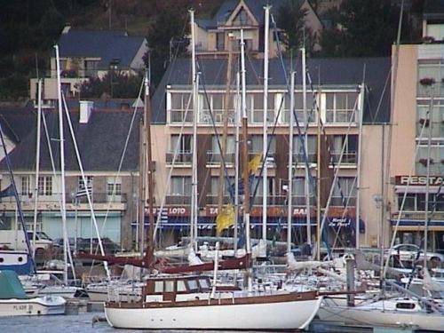 Hotel Du Port : Hotel proche de Trévou-Tréguignec