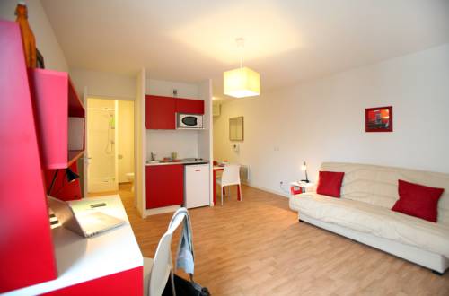Résidence Suit'Etudes Andromaque : Residence proche de Villeurbanne