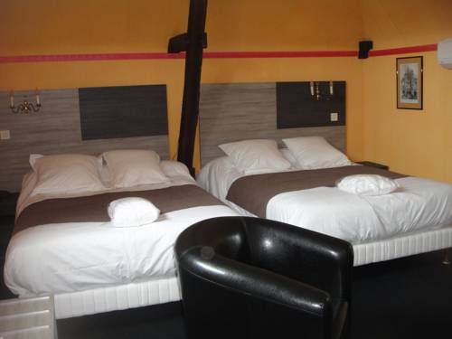Hotel L' Ecu : Hotel proche de Sainte-Colombe