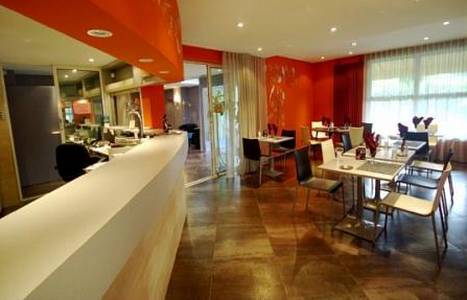Hôtel-Restaurant Le Luron : Hotel proche d'Adelans-et-le-Val-de-Bithaine
