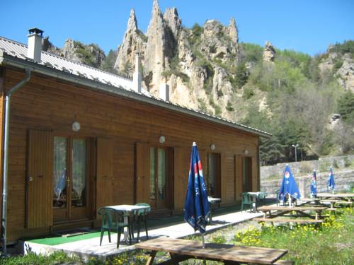 Les Gîtes du Mont Mounier : Chambres d'hotes/B&B proche de Péone