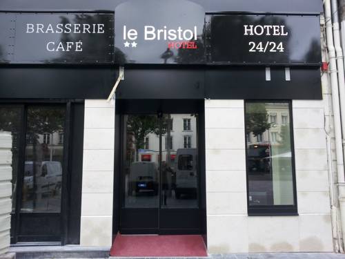 Hôtel Le Bristol : Hotel proche d'Aguilcourt