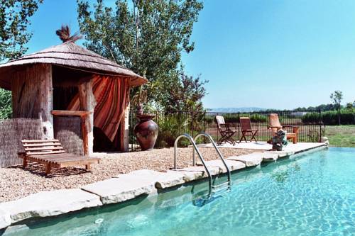 Le Mas de la Chouette : Chambres d'hotes/B&B proche de Mas-Blanc-des-Alpilles