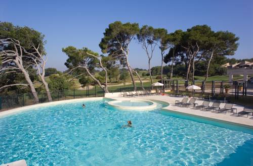 Madame Vacances Résidence Provence Country Club : Appartement proche de Lagnes