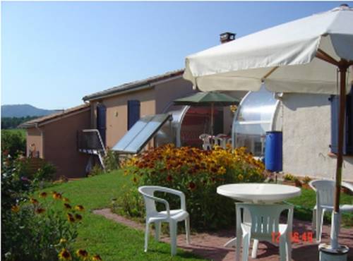 Chambre d'Hôtes de St Pierre de Rivière : Chambres d'hotes/B&B proche d'Aigues-Vives