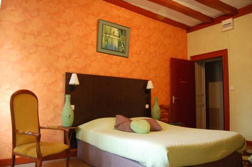 Hotel de France : Hotel proche de Saint-Quentin-en-Mauges
