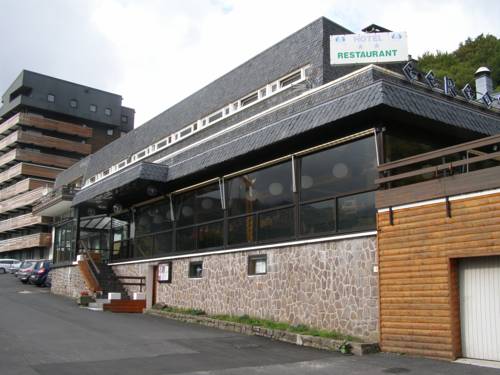 Gergovia : Hotel proche d'Apchon