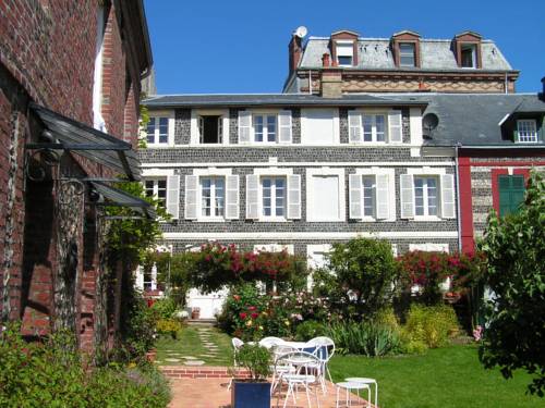 Jardin Gorbeau Guesthouse & Spa : Auberge de jeunesse proche de Étretat