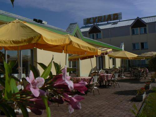 Kyriad Hotel - Restaurant Carentan : Hotel proche de Cardonville
