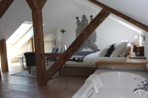 Chambres d'hotes/B&B Opus 15 - Beaumont : Suite - Vue sur Jardin