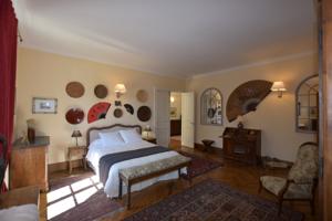Chambres d'hotes/B&B Chateau De Laroche : Suite Lit King-Size avec Balcon