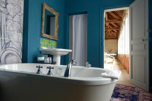 Chambres d'hotes/B&B Le Jardin de la Cathedrale : Suite - Vue sur Jardin