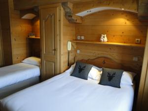 Hotel Le Caprice Des Neiges : Chambre Triple