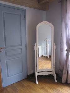 Hebergement Moulin De Petoulle : Chambre Double - Vue sur Jardin