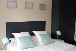 Chambres d'hotes/B&B Une Maison En Ville Chambre d'hotes : photos des chambres