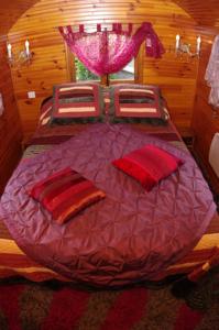 Chambres d'hotes/B&B Le Clos de la Challangette : Roulotte Supérieure