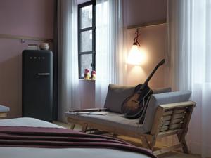 MOB HOTEL Paris Les Puces : photos des chambres