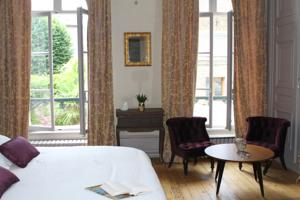 Chambres d'hotes/B&B Une Maison En Ville Chambre d'hotes : Chambre Double - Vue sur Jardin
