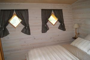 Chambres d'hotes/B&B Les Cabanes de Gros Bois : photos des chambres