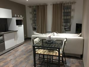 Appartement Le Vieux Troyes : photos des chambres