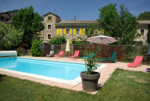 Chambres d'hotes/B&B La Maison des hotes : Chambre Double - Vue sur Jardin