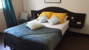 Hotel Le Neoulous : Chambre Triple