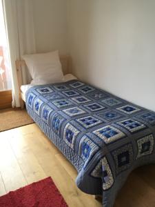 Chambres d'hotes/B&B Gite B&B - Haute Savoie - Chez Louise : Chambre Lits Jumeaux - Vue sur Montagne