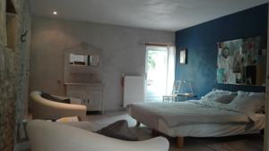 Chambres d'hotes/B&B ChampduTaillis : Chambre Double avec Terrasse