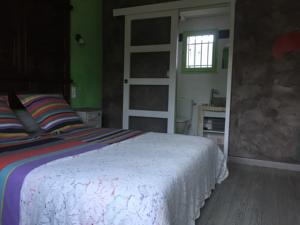 Hebergement Mas de la Croix : Chambre Double - Accessible aux Personnes à Mobilité Réduite 