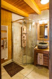 Hebergement Chalets Shangrila : photos des chambres