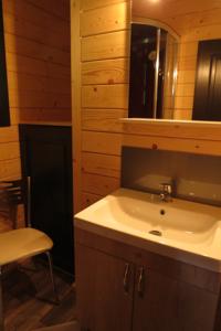 Hebergement Camping Les Rives de la Doller : Chalet 1 Chambre
