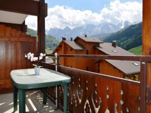 Appartement Apartment Cornillon b : photos des chambres