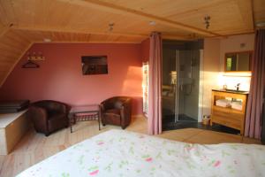 Chambres d'hotes/B&B Chambres d'hotes Le Domaine du Centaure : Chambre Double avec Toilettes Communes