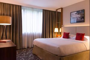 Hotel Crowne Plaza Paris - Neuilly : Suite Lit King-Size - Non-Fumeurs