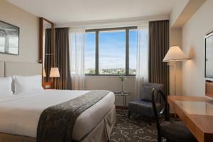 Hotel Crowne Plaza Paris - Neuilly : Chambre Lit Queen-Size Affaires - Non-Fumeurs
