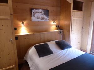 Hotel les Flocons : Chambre Familiale - Vue sur Montagne